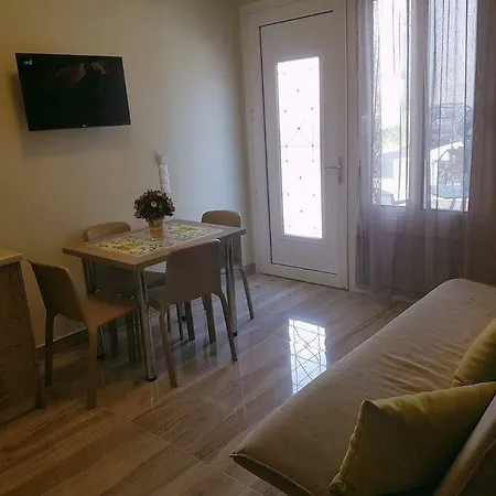 Διαμέρισμα Luxury Near To The *